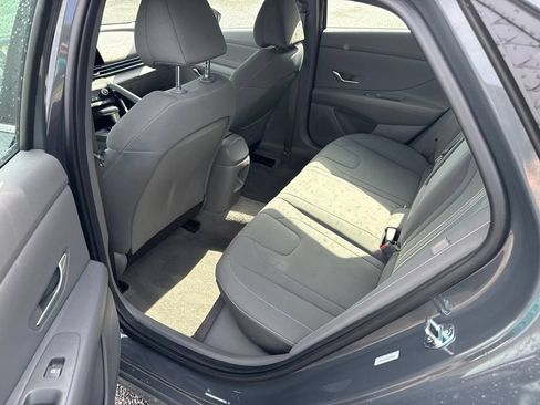 Used 2025 Hyundai Elantra SEL FWD image 12