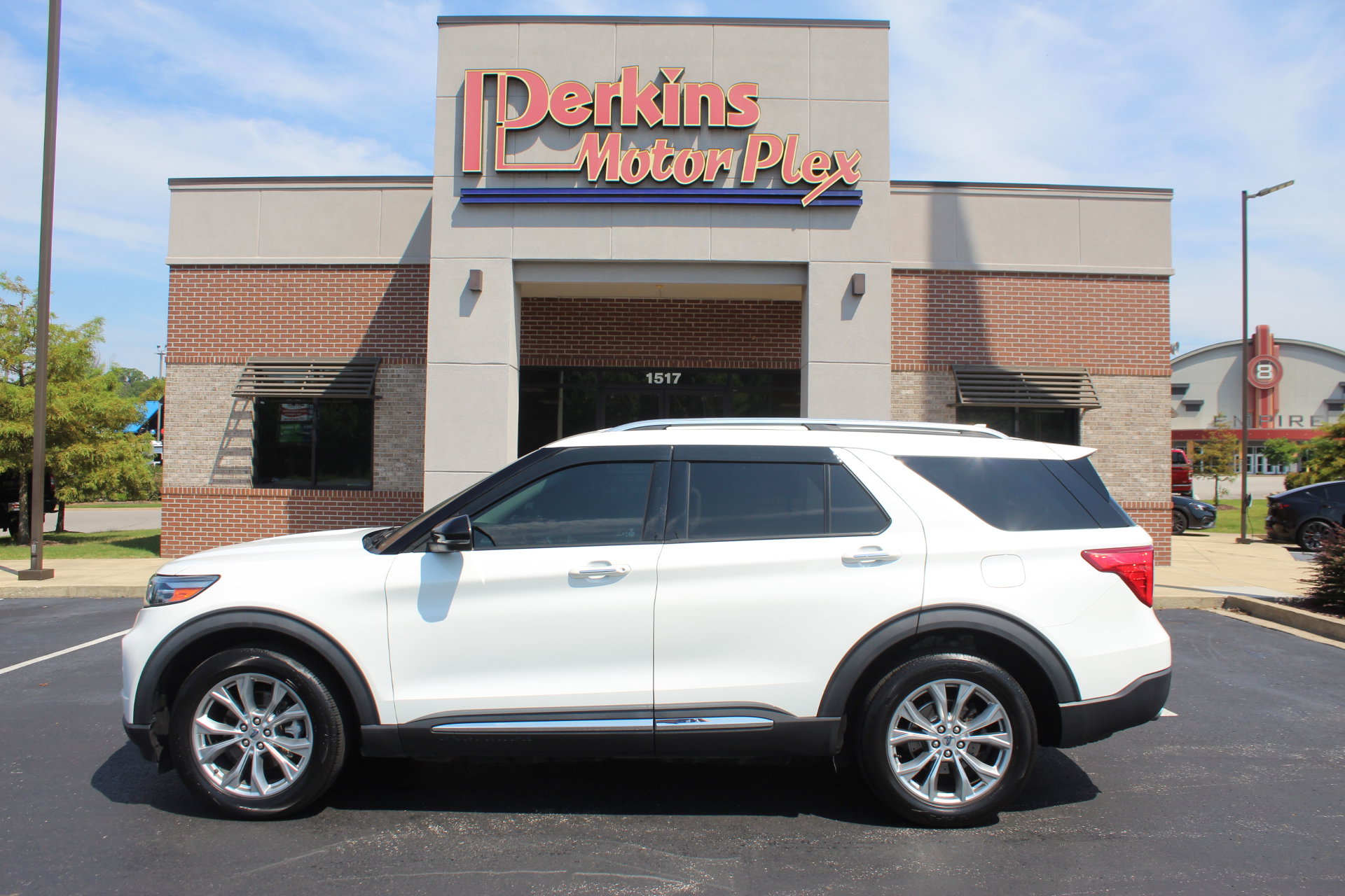 Used 2020 Ford Explorer Limited AWD/4WD image 10