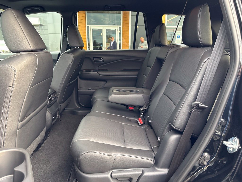 Used 2025 Honda Passport EX-L image 19