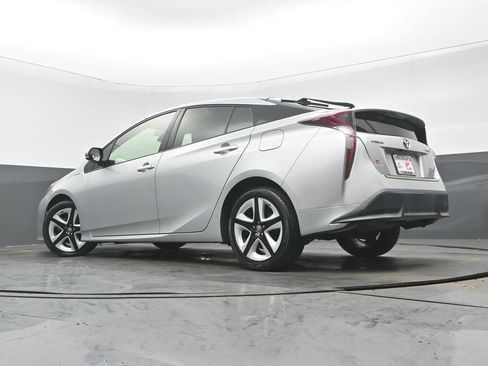 Used 2016 Toyota Prius Three Touring image 29