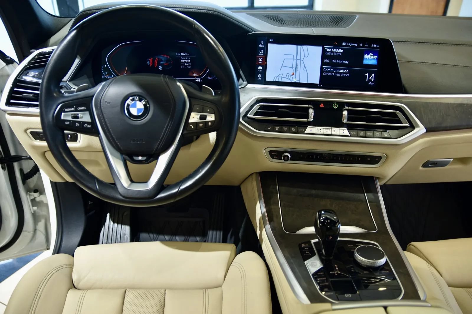 Used 2022 BMW X5 xDrive40i w/ Premium Package AWD/4WD image 12