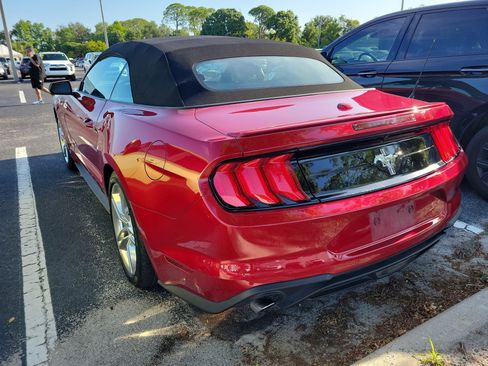 Used 2020 Ford Mustang Premium w/ Equipment Group 201A RWD image 4