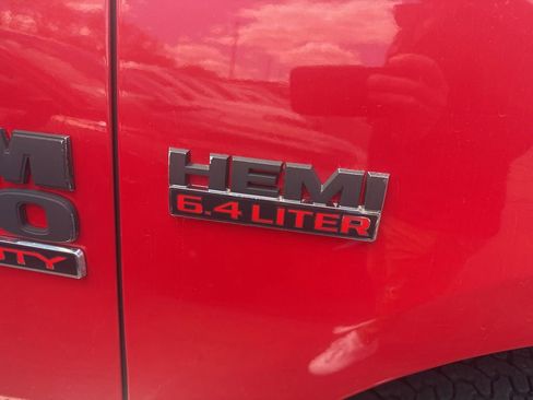 Used 2015 RAM 2500 Tradesman w/ Chrome Appearance Group AWD/4WD image 7