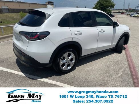 Used 2025 Honda HR-V LX image 3