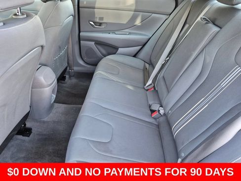 Used 2025 Hyundai Elantra SEL FWD image 28