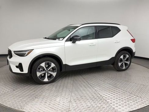 New 2026 Volvo XC40 B5 Plus w/ Protection Package Premier image 6