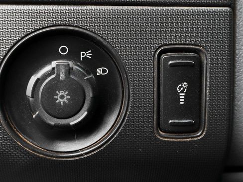 Used 2011 Ford F550 4x4 Crew Cab Super Duty w/ Payload Upgrade Pkg image 17