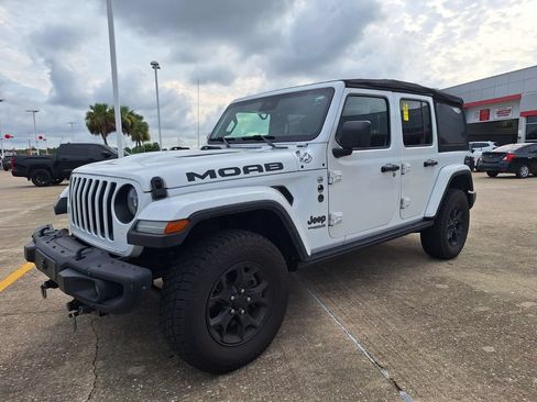 Used 2019 Jeep Wrangler Unlimited Sahara w/ Quick Order Package 24M Moab AWD/4WD image 1