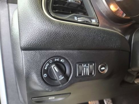 Used 2015 Dodge Challenger R/T w/ Quick Order Package 22B R/T image 18