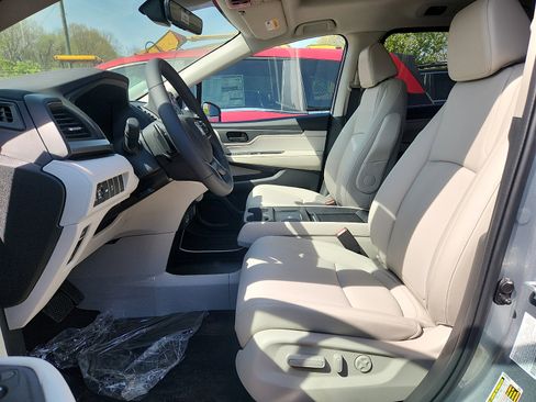 New 2026 Honda Odyssey EX-L image 10