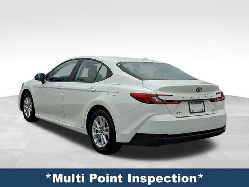 Used 2025 Toyota Camry LE image 5