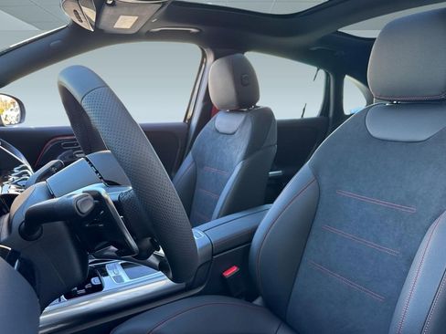 New 2026 Mercedes-Benz GLA 35 AMG 4MATIC image 22