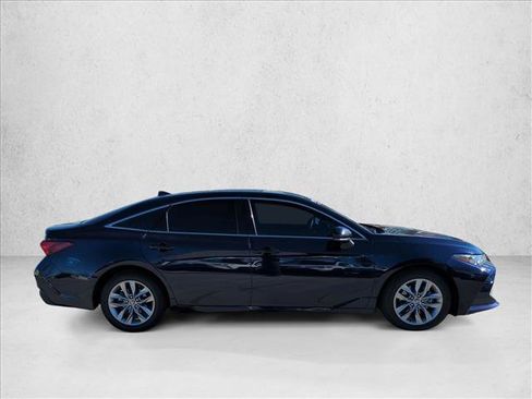 Certified 2021 Toyota Avalon XLE w/ Carpet Mat Package (TMS) FWD image 4
