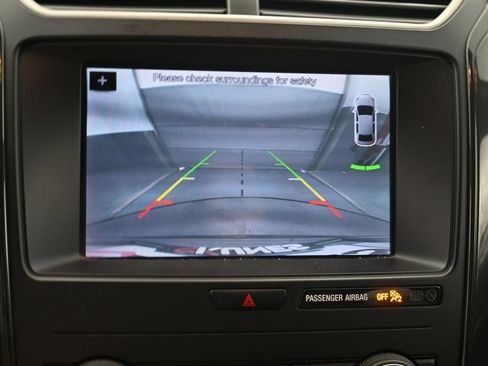 Used 2019 Ford Explorer XLT w/ Equipment Group 201A FWD image 31