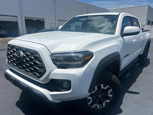 Used 2023 Toyota Tacoma TRD Off-Road w/ Technology Package AWD/4WD image 1