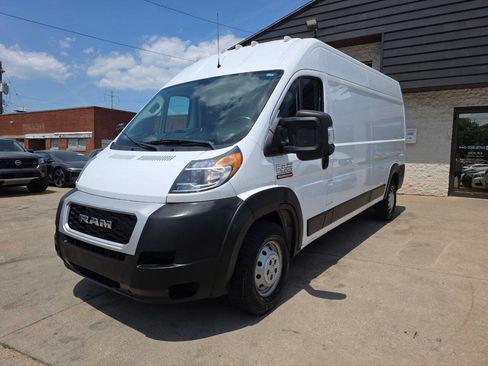 Used 2021 RAM ProMaster 2500 FWD image 3