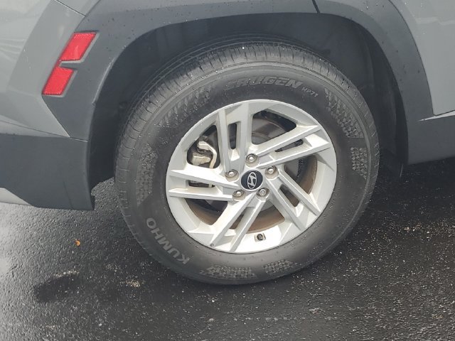 Used 2025 Hyundai Tucson SE AWD/4WD image 5