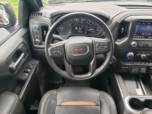 Used 2022 GMC Sierra 1500 AT4 w/ AT4 Preferred Package AWD/4WD image 18