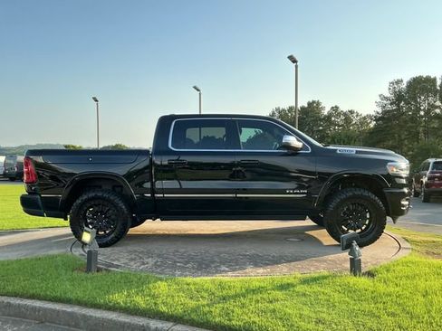 Used 2025 RAM 1500 Limited AWD/4WD image 8