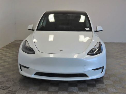 Used 2022 Tesla Model Y Performance AWD/4WD image 2