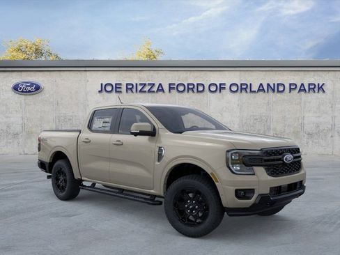 New 2025 Ford Ranger Lariat w/ Black Appearance Package image 7