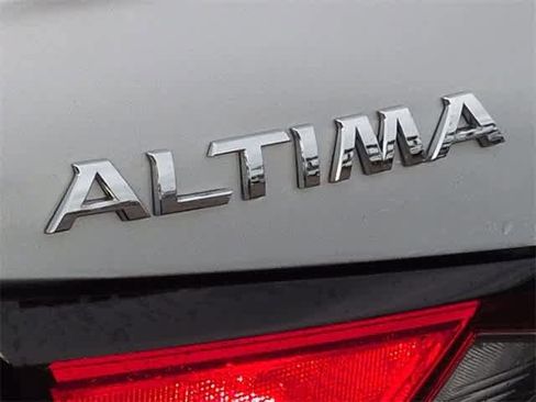 Used 2022 Nissan Altima 2.5 SR image 13