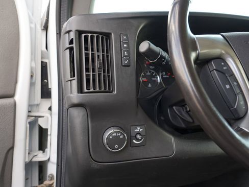 Used 2017 Chevrolet Express 2500 LS RWD image 16