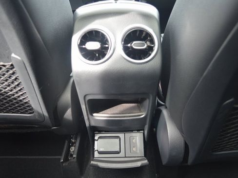 Certified 2025 Mercedes-Benz GLA 250 image 33