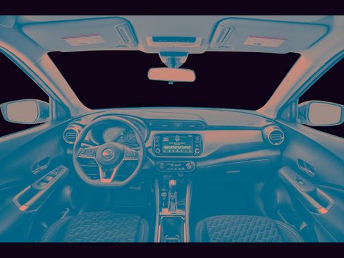 Used 2021 Nissan Kicks SV image 5