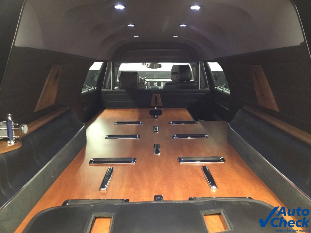 Used 2011 Cadillac DTS Limousine FWD image 13