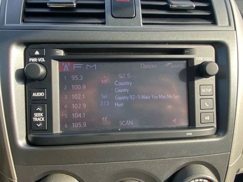 Used 2013 Toyota Corolla LE Special Edition image 24