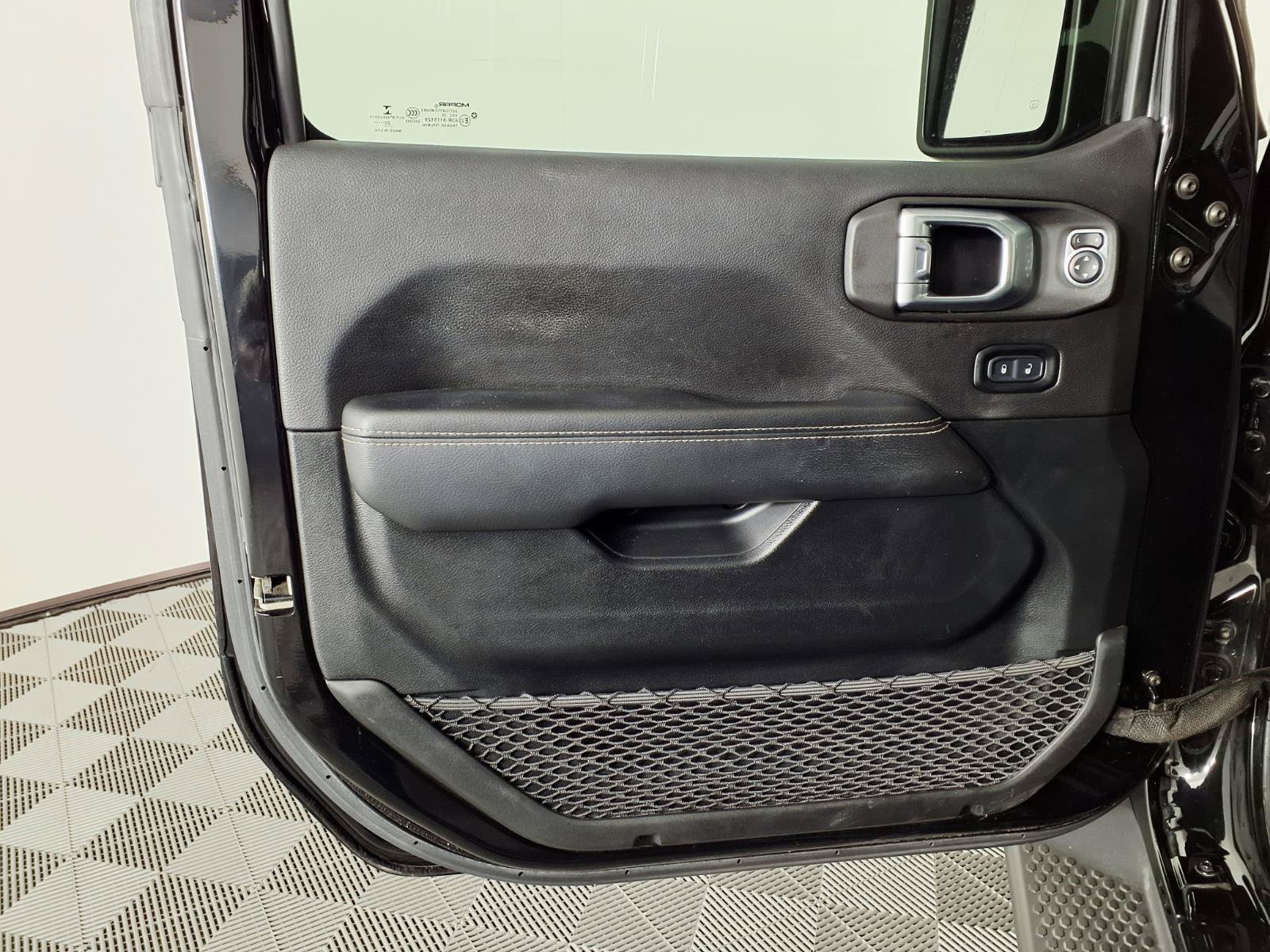 Used 2021 Jeep Wrangler Unlimited Sahara AWD/4WD image 16