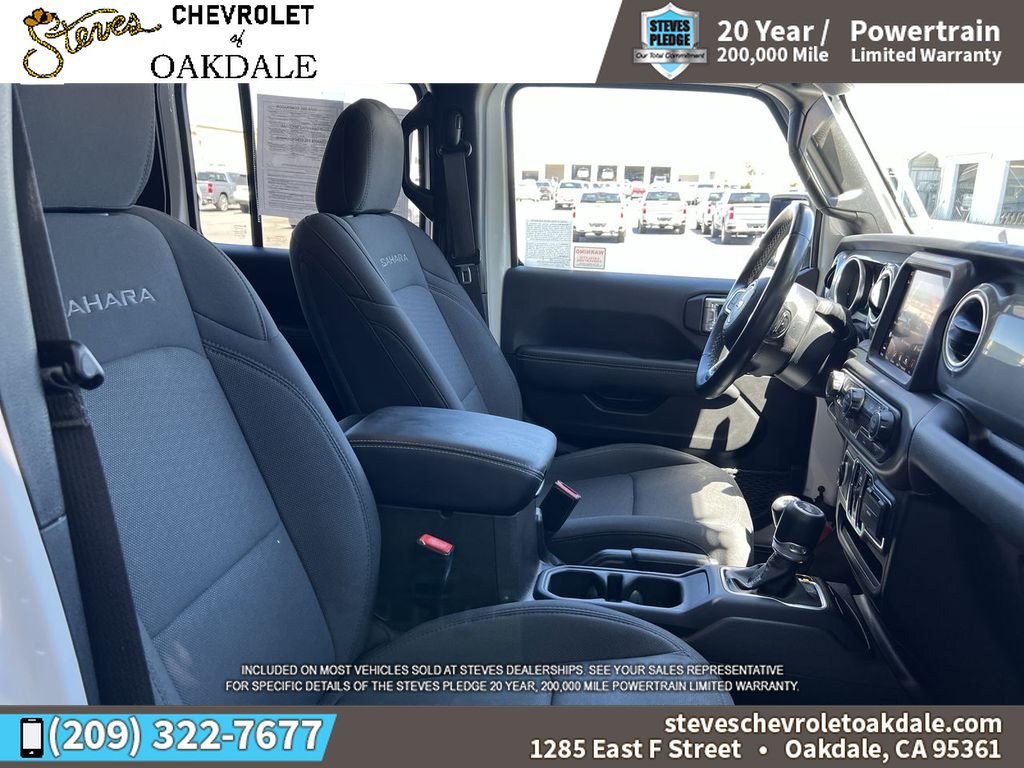Used 2022 Jeep Wrangler Unlimited Sahara AWD/4WD image 31
