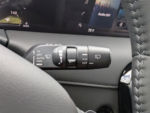 New 2025 Nissan Armada SV image 30