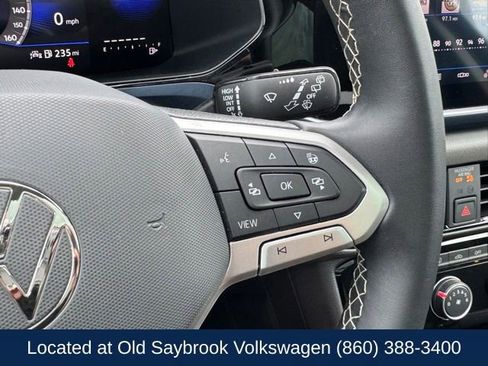 Certified 2023 Volkswagen Taos SE w/ Panoramic Sunroof Package AWD/4WD image 41