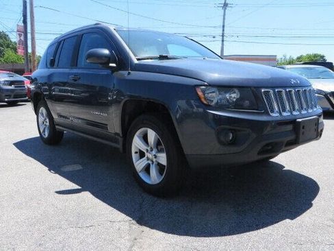 Used 2014 Jeep Compass Latitude w/ All Weather Capability Group image 2