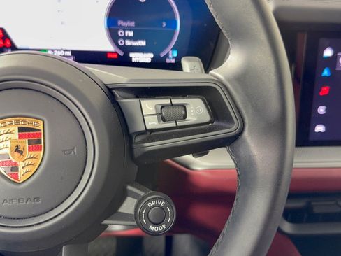Certified 2025 Porsche Cayenne E-Hybrid AWD/4WD image 19