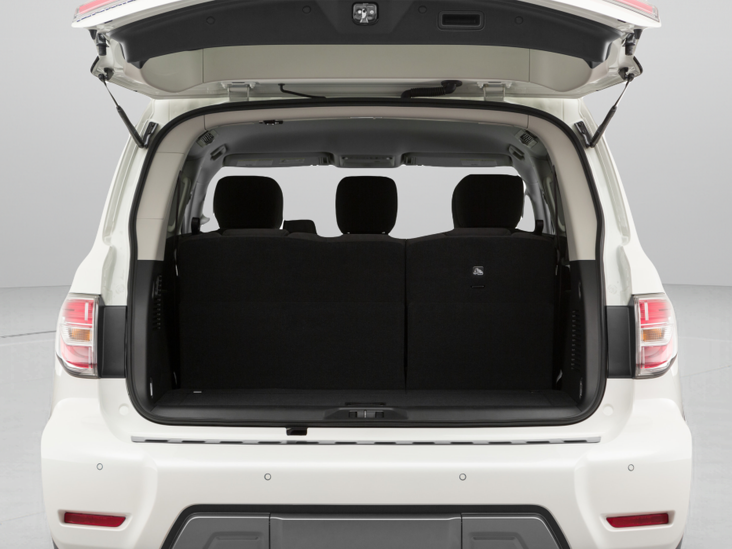 Used 2019 Nissan Armada SV w/ Driver Package RWD image 28