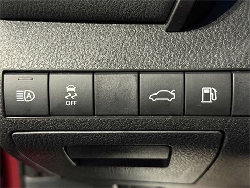 Used 2018 Toyota Camry XSE image 36