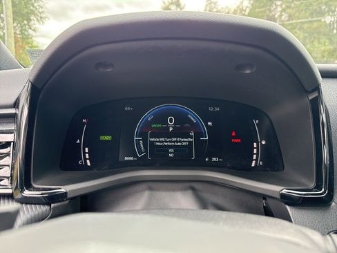 Used 2025 Toyota Camry SE image 34