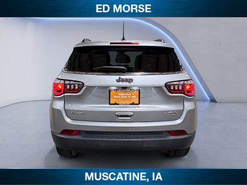 Used 2024 Jeep Compass Latitude AWD/4WD image 4