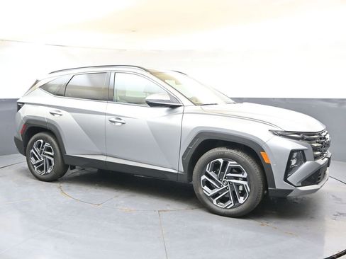 Used 2025 Hyundai Tucson Limited AWD/4WD image 7