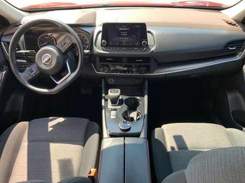 Used 2023 Nissan Rogue SV image 17