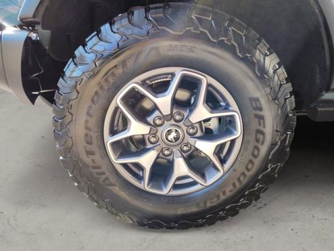 Used 2022 Ford Bronco Badlands image 10