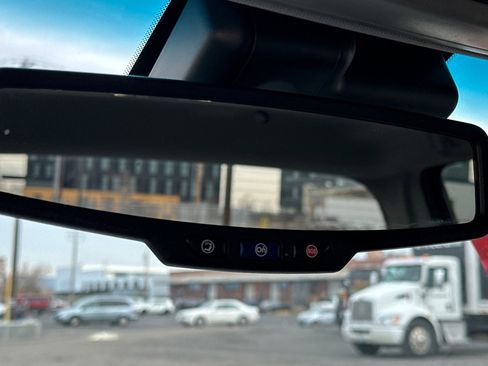 Used 2014 GMC Sierra 1500 SLT w/ SLT Crew Cab Value Package image 24