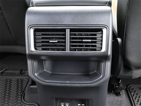 New 2026 Volkswagen Atlas Cross Sport SE image 27