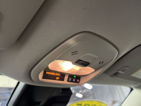 Used 2025 Chevrolet Trax LT w/ LT Convenience Package image 35