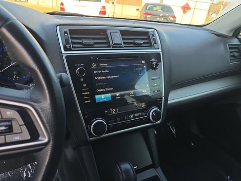 Used 2019 Subaru Outback 2.5i Premium image 22