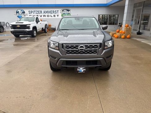 Used 2023 Nissan Frontier SV image 6