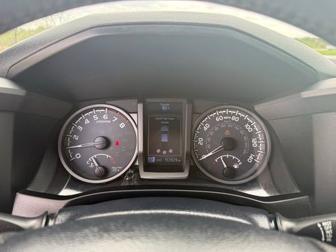 Used 2016 Toyota Tacoma TRD Sport w/ Premium & Technology Package image 31